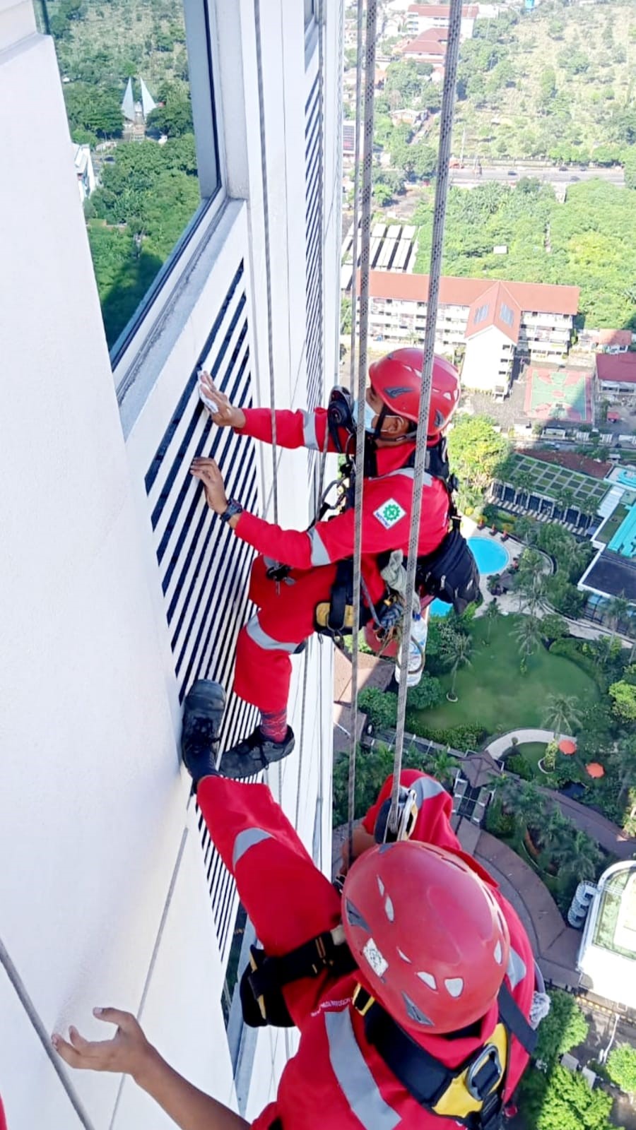High Rise City Building Cleaning